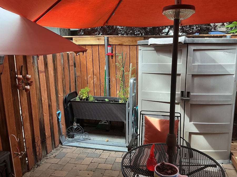 Patuo planter box & storage shed