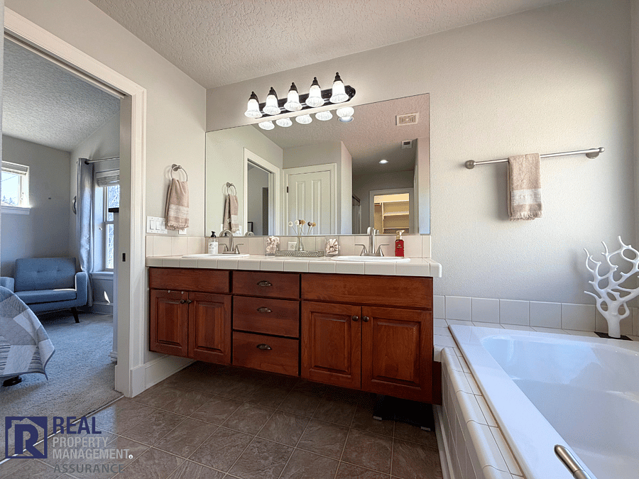 Furnished Finder property 1029709_1 photo 14