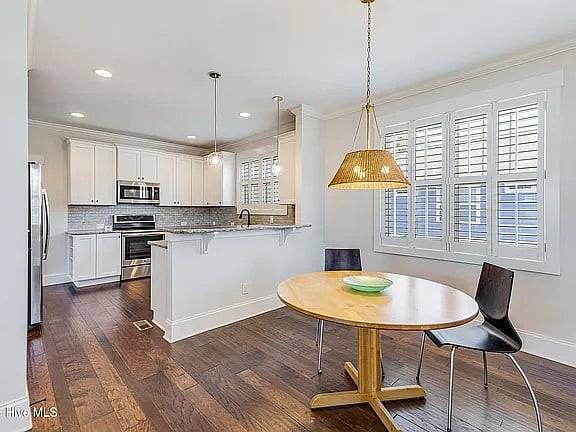 Furnished Finder property 1029735_1 photo 8
