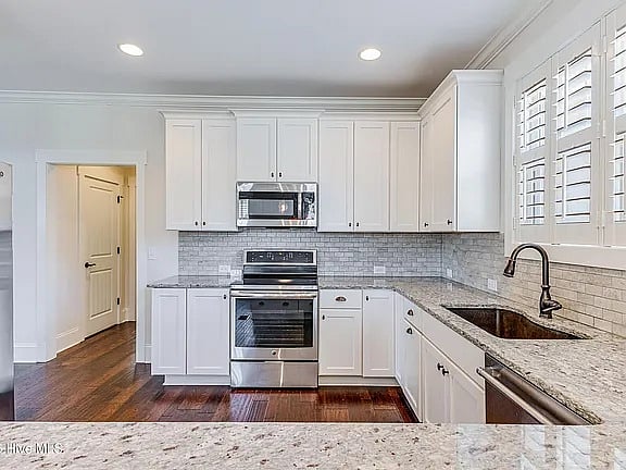 Furnished Finder property 1029735_1 photo 13