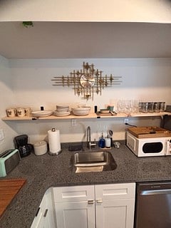 Furnished Finder property 1029737_1 photo 15