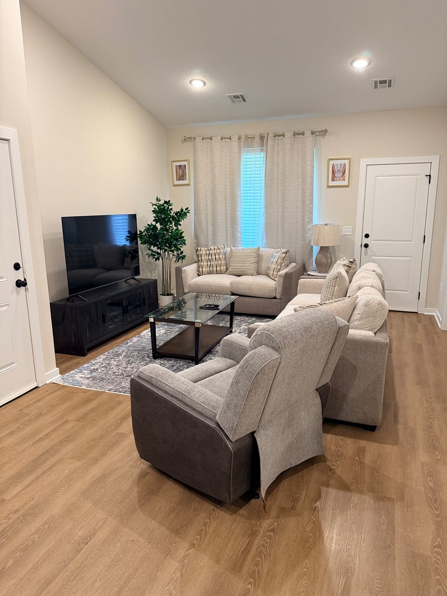 Furnished Finder property 1029752_1 photo 28