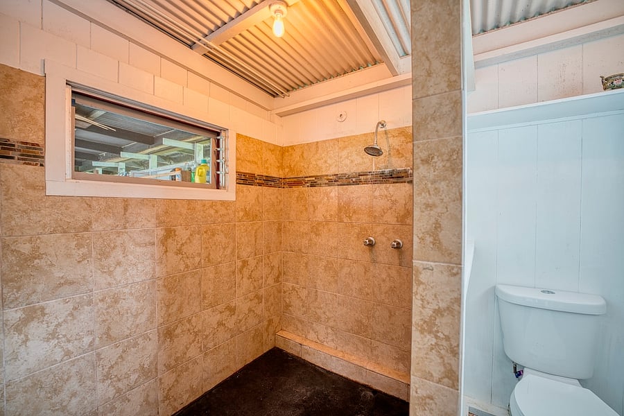 separate (small) guest suite with private entrance through garage