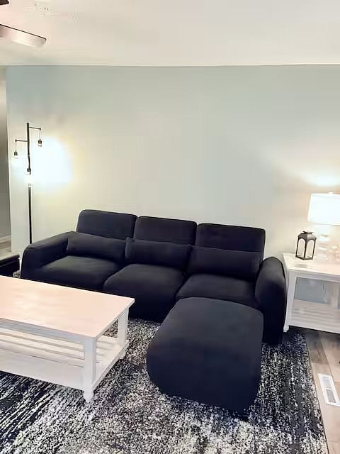 Furnished Finder property 1029806_1 photo 3
