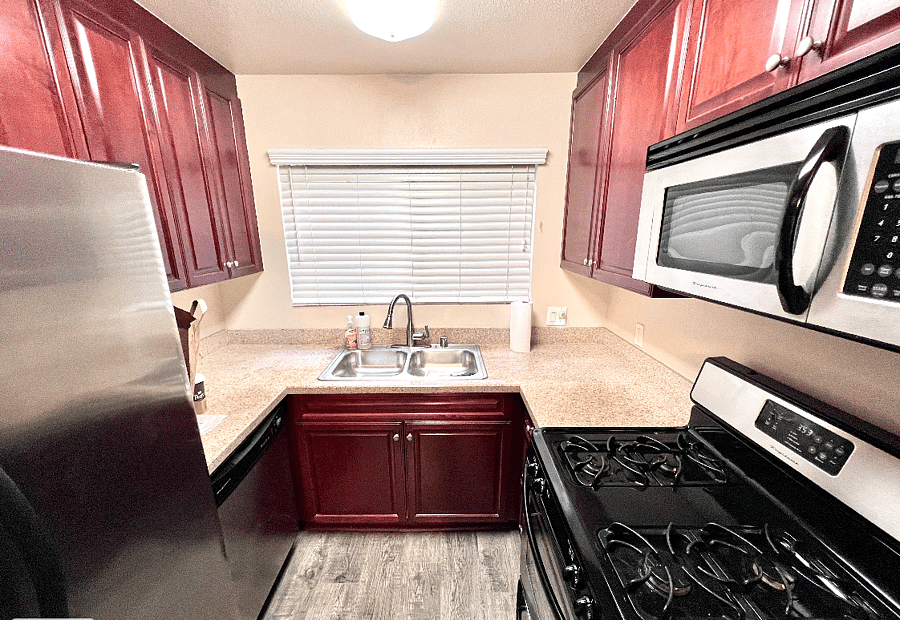Full Kitchen