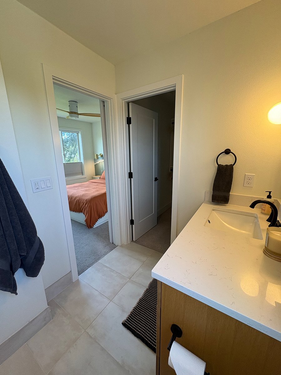 Furnished Finder property 1029814_1 photo 47