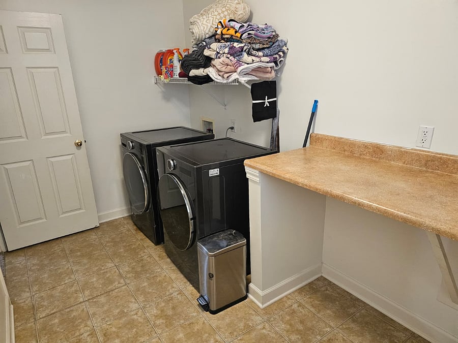 Furnished Finder property 1029829_1 photo 35