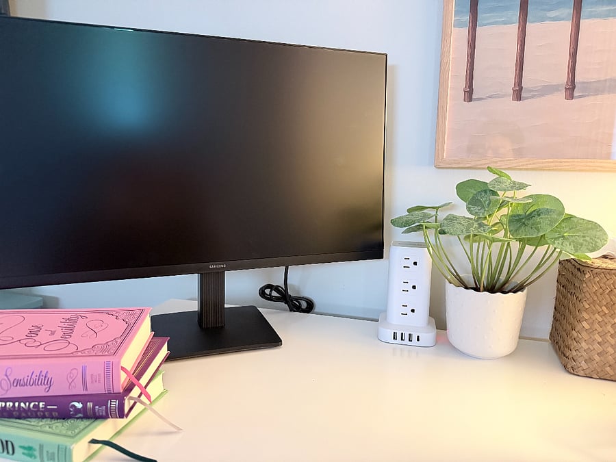 Monitor and convenient charging station provided.