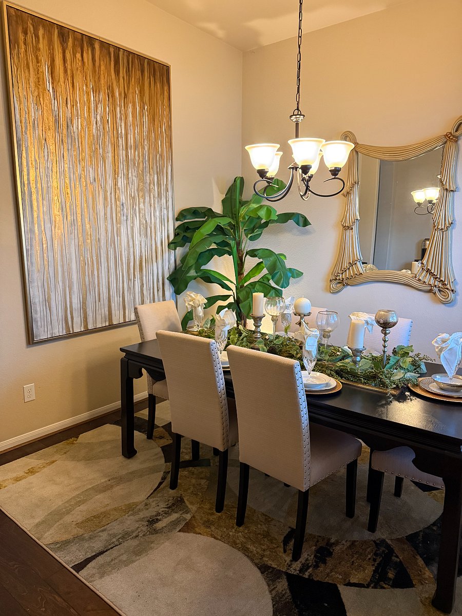 Formal Dining