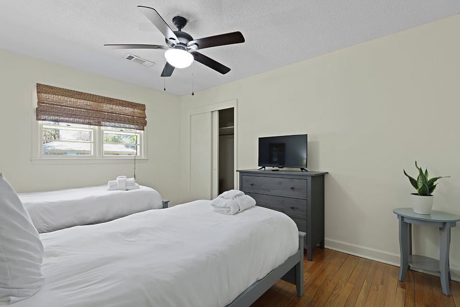 Two Twins 3rd Bedroom