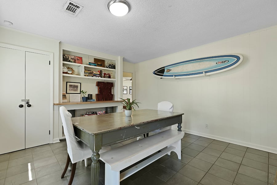 Dining Room w Work Station
