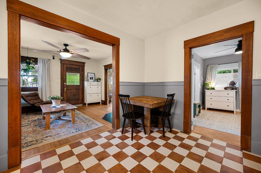 Fully equipped kitchen includes new appliances: full size fridge, gas stove top/oven, microwave, sink and kitchen aid.
Please note this is a small dining space. It comfortably fits two guests.