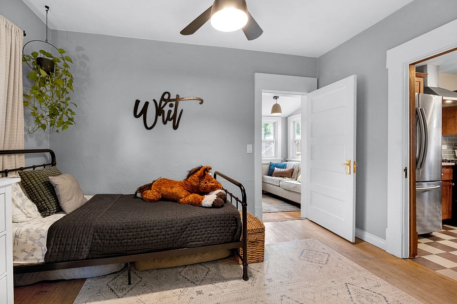 Small bedroom.