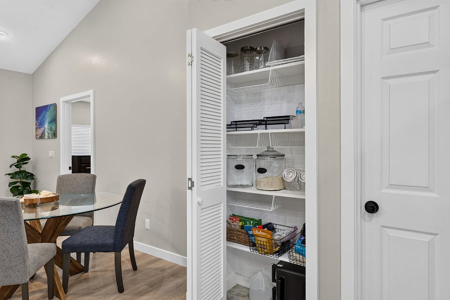 PANTRY & ENTRANCE TO LAUNDRY AREA/GARAGE