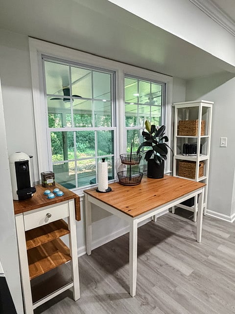 Breakfast Nook (Coffee, Tea, and Creamer included)