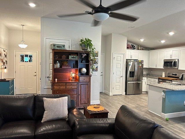 Furnished Finder property 1030116_1 photo 4