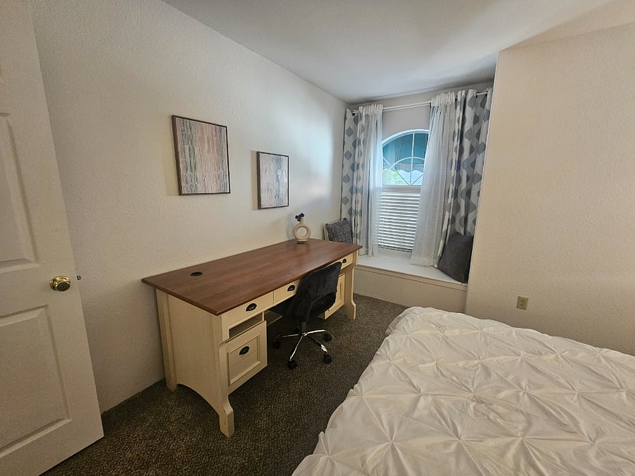 Furnished Finder property 1030120_1 photo 33