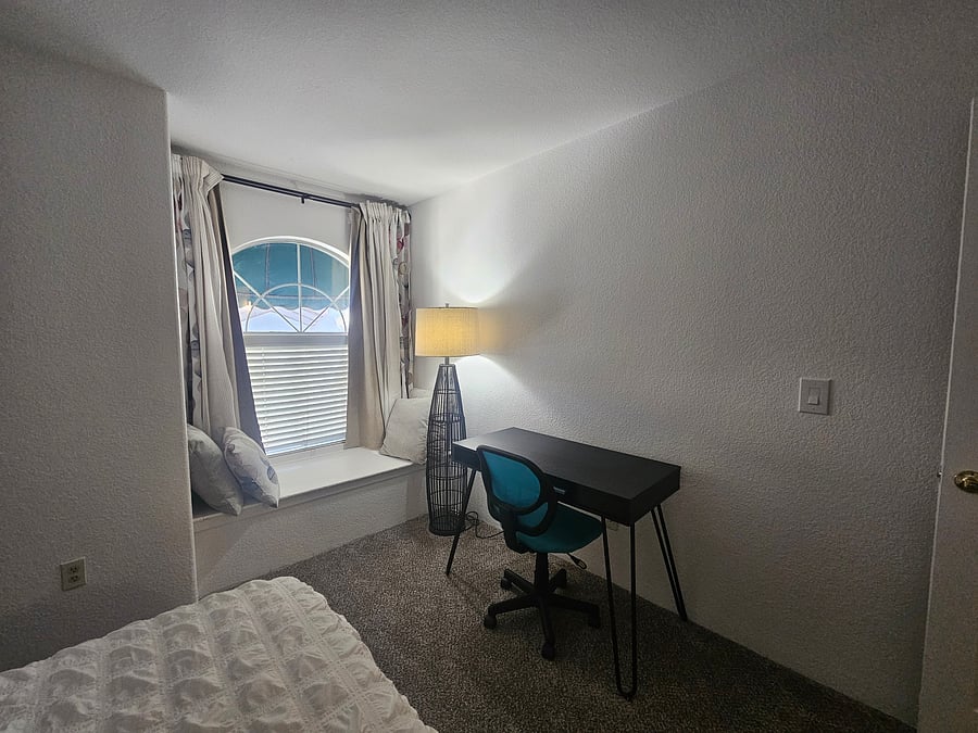 Furnished Finder property 1030120_1 photo 38