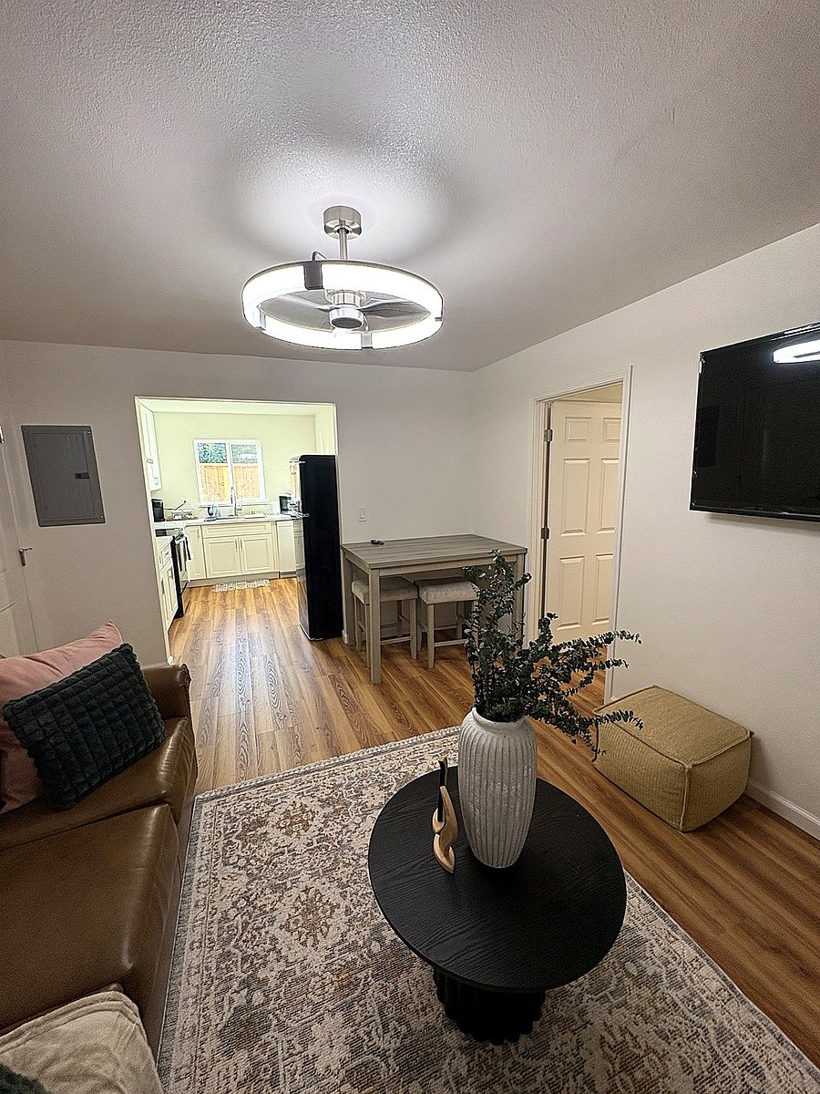 Furnished Finder property 1030150_1 photo 2