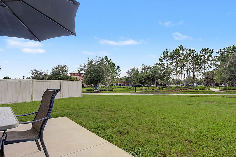 Outdoor area with view of the clubhouse