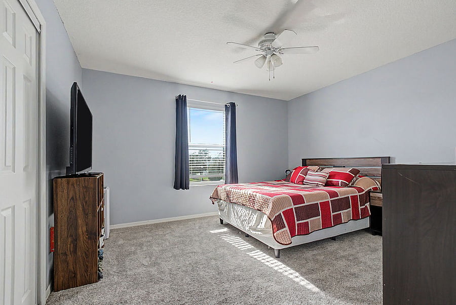 Bedroom #3 with dedicated workspace
