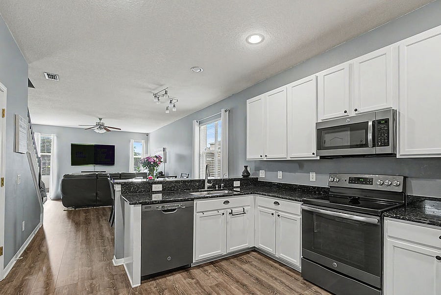 Furnished Finder property 1030180_1 photo 12