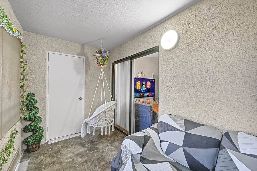 Furnished Finder property 1030194_1 photo 40