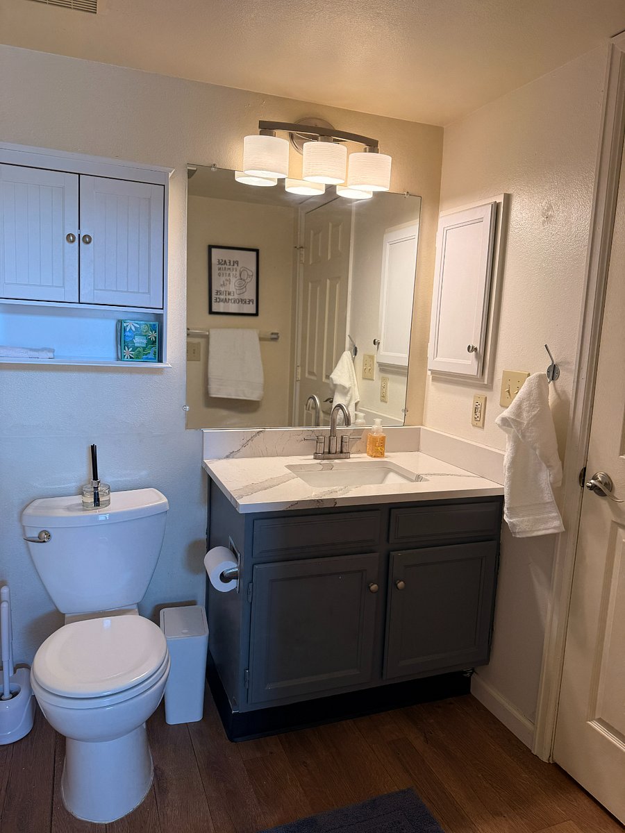 Downstairs Full Bath