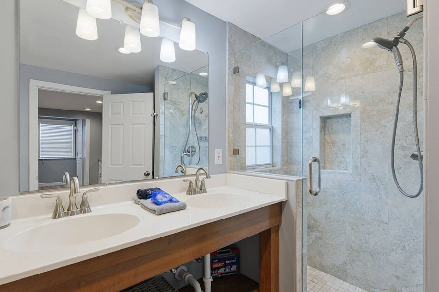 Walk in Shower, 2 sinks