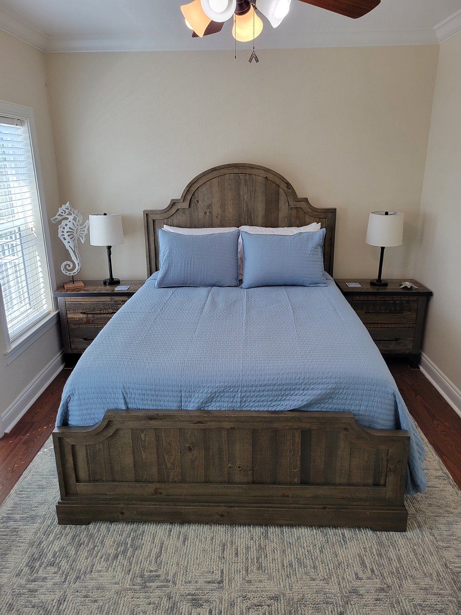 2nd Bedroom, Queen size bed. There is a bathroom connected to this bedroom. This bedroom is on 3rd floor.