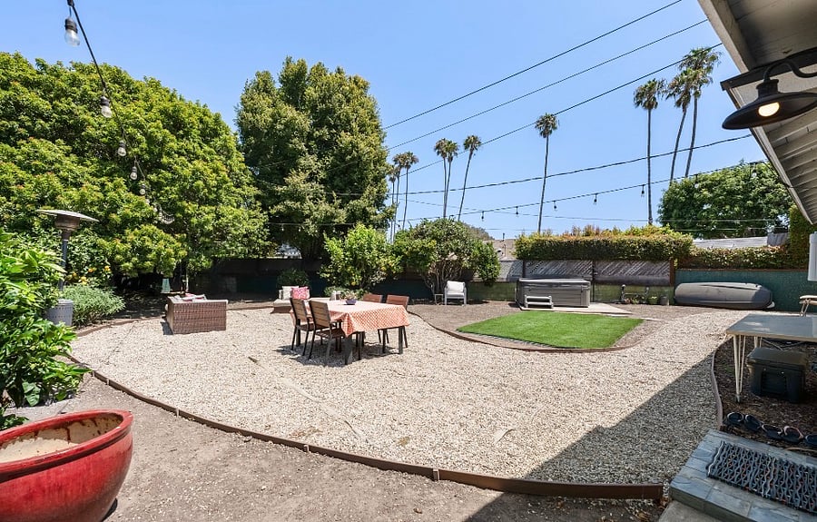 Furnished Finder property 1030337_1 photo 22