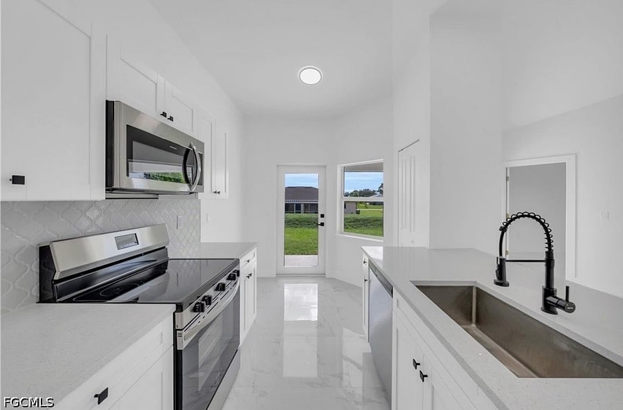 Furnished Finder property 1030342_1 photo 12