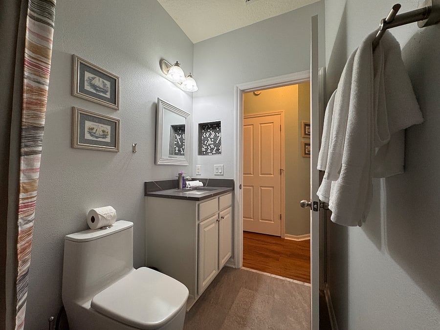 Guest bathroom upstairs