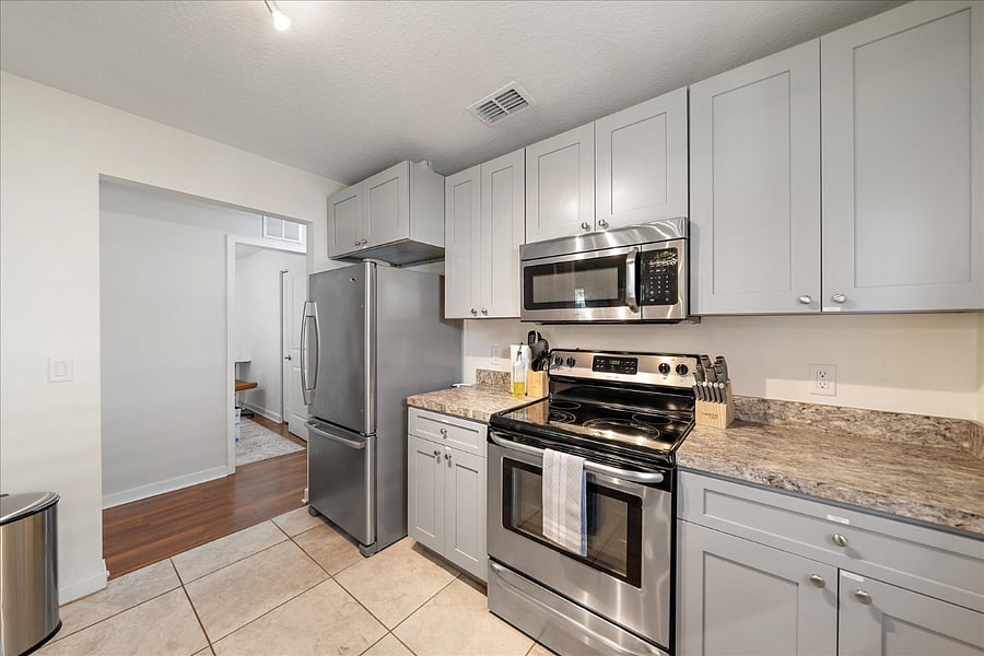 Furnished Finder property 1030426_1 photo 7