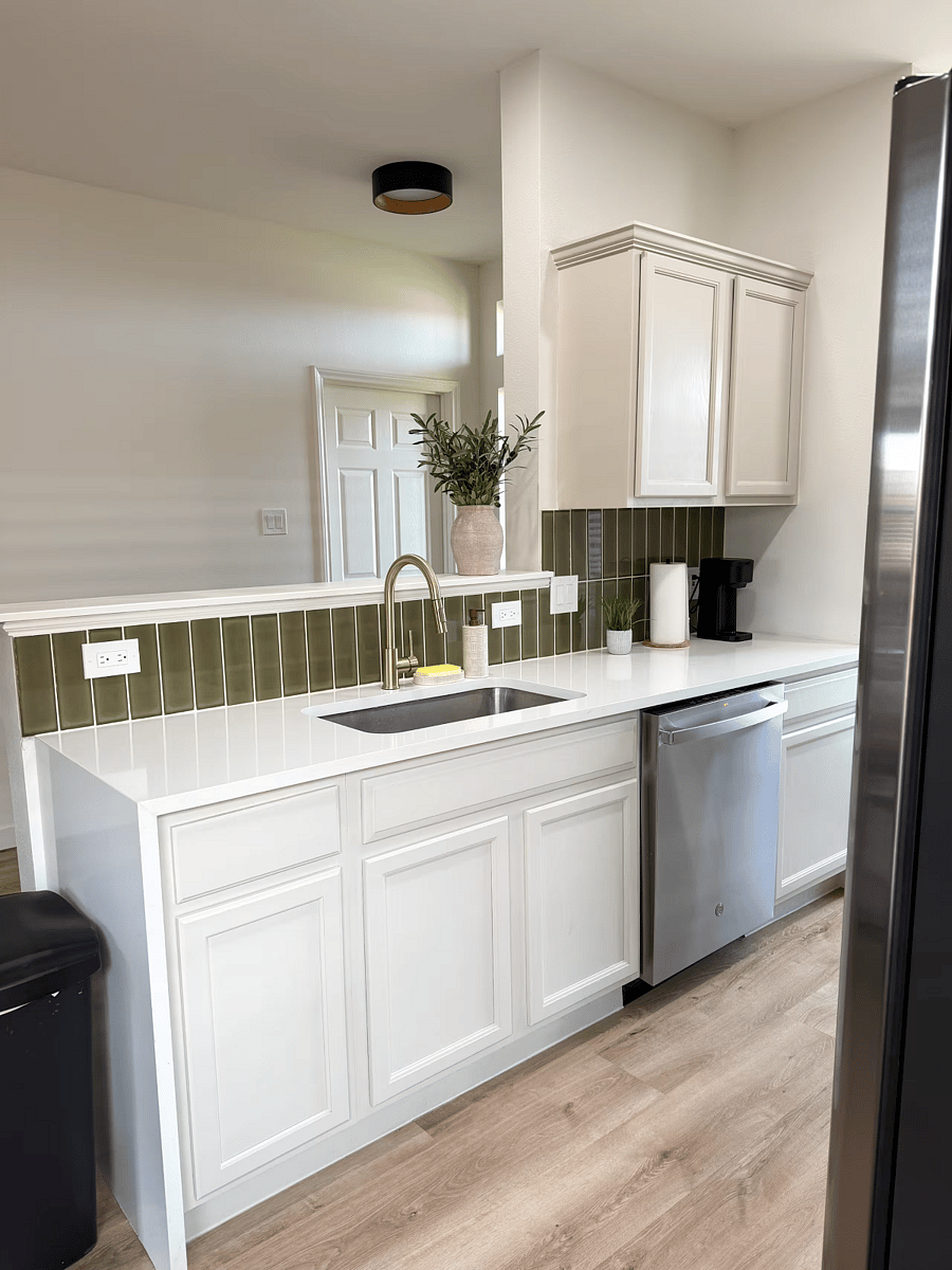 Furnished Finder property 1030429_1 photo 10