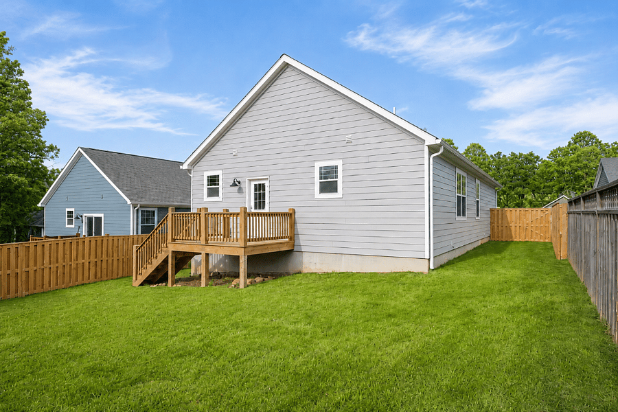 Fully-fenced yard