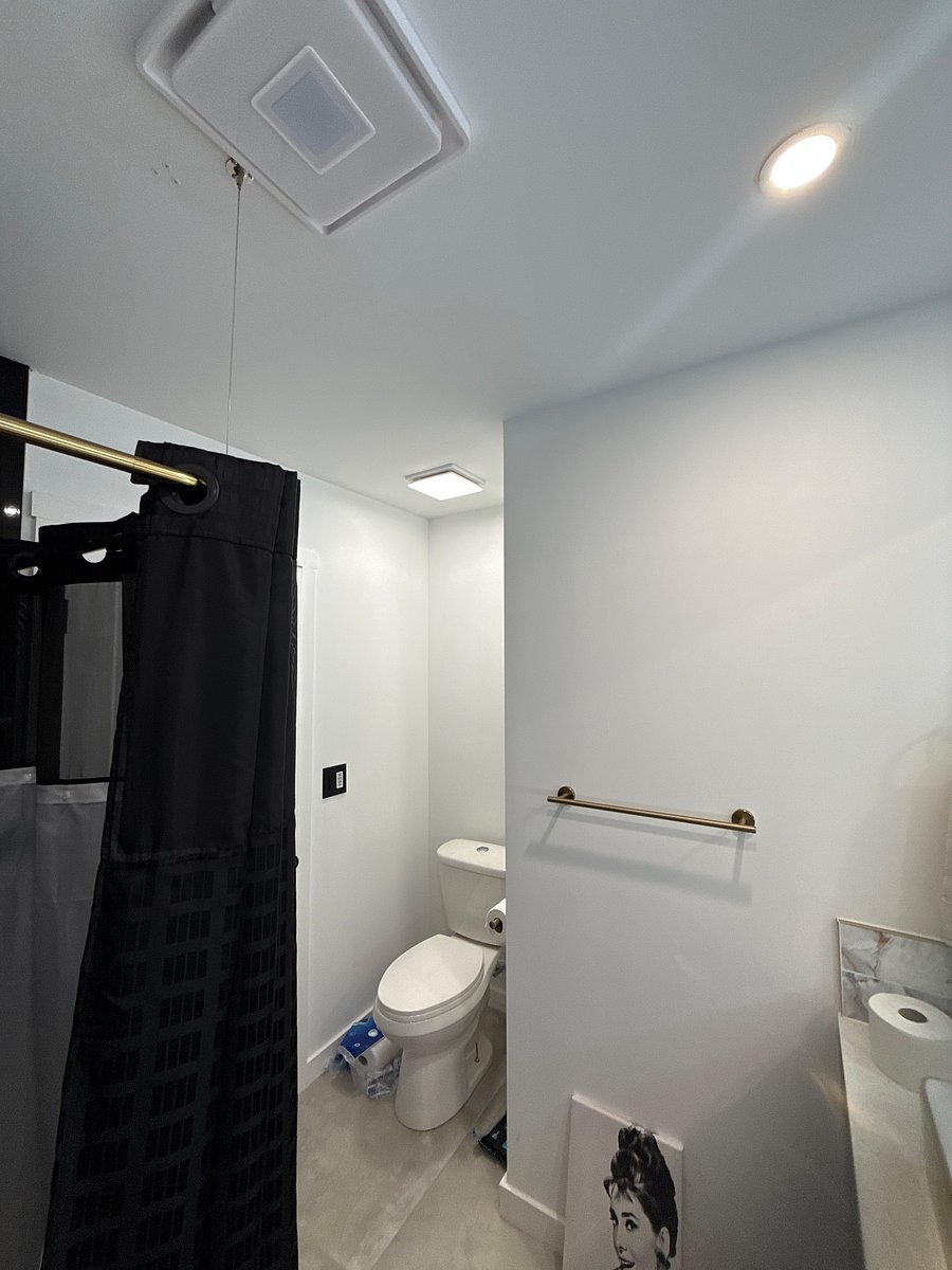 Main bathroom