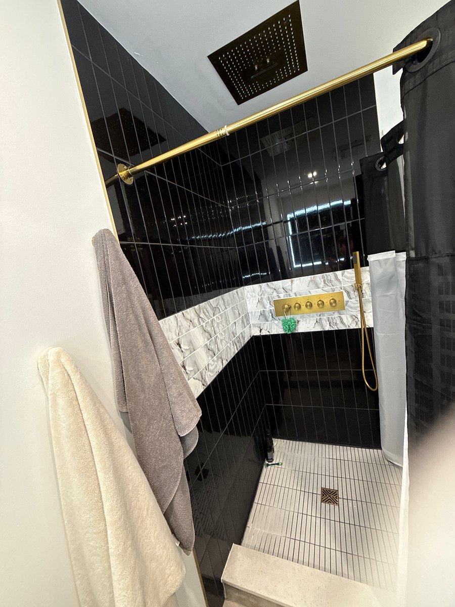 Main bathroom