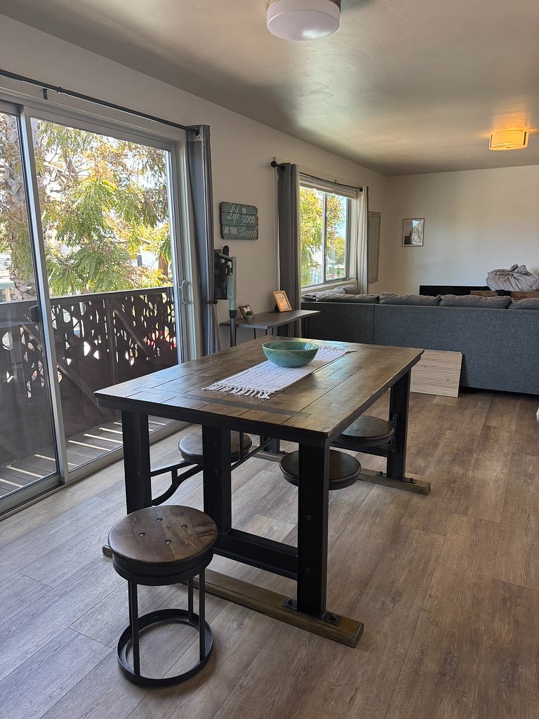 Kitchen table
