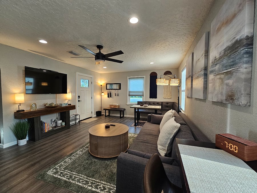 Living/Dining Room