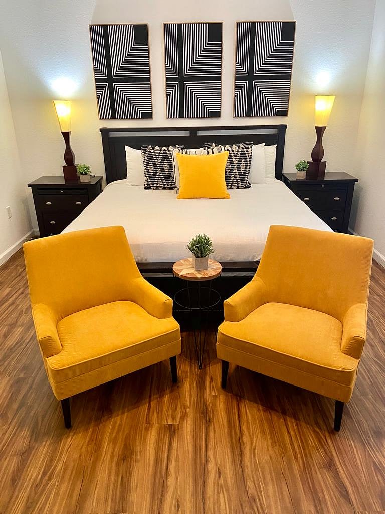 Master bedroom
