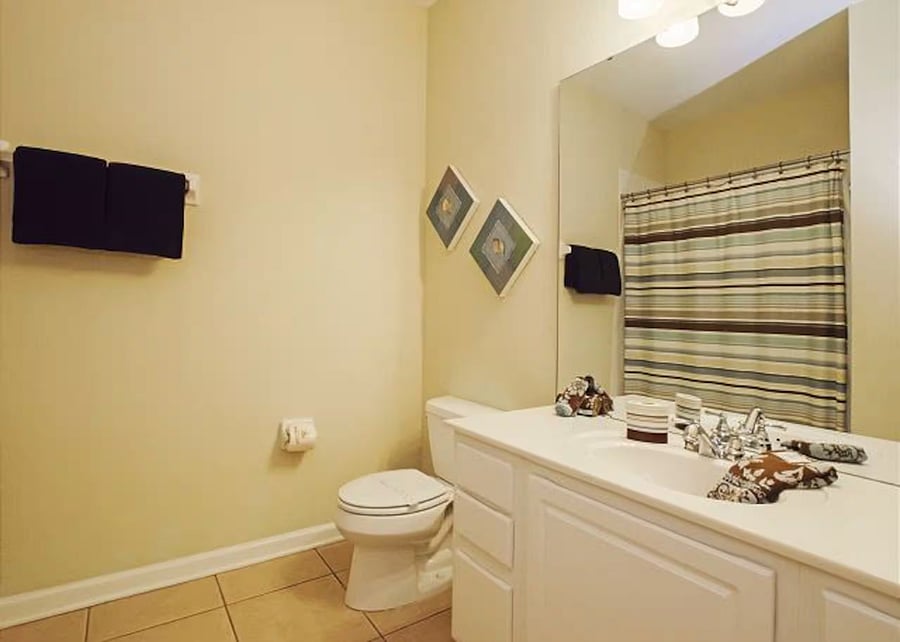 Bathroom 2
