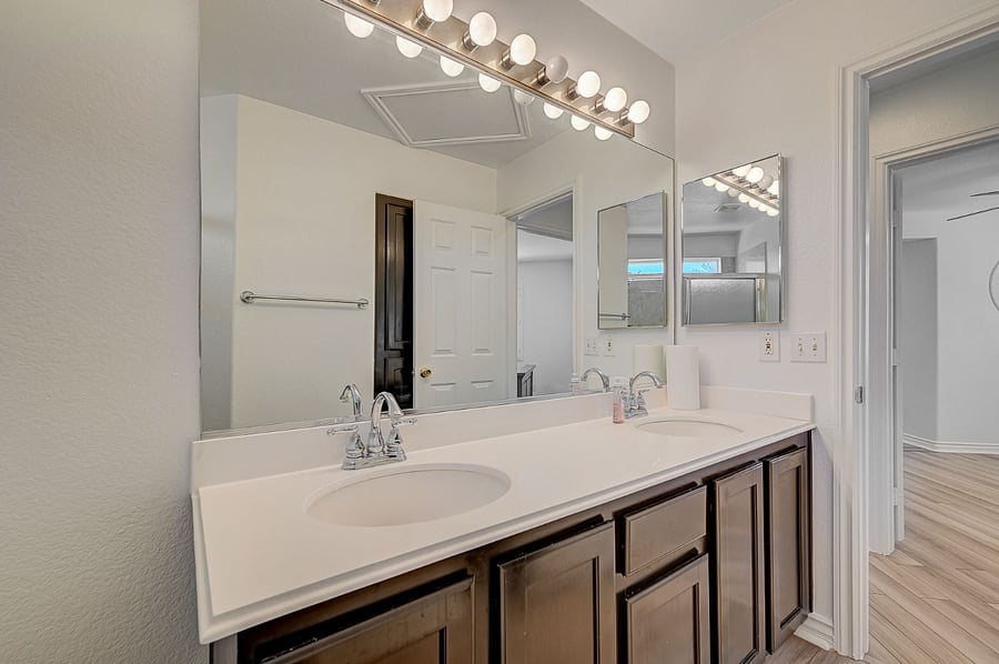 Furnished Finder property 1030577_1 photo 32