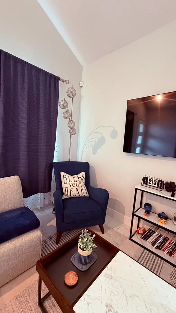 Furnished Finder property 1030648_1 photo 2