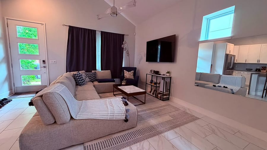 Furnished Finder property 1030648_1 photo 3