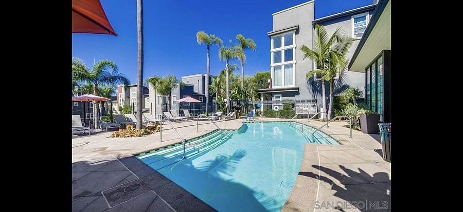 Furnished Finder property 1030670_1 photo 32
