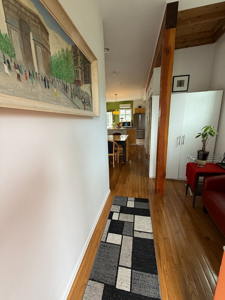 Private entry hall leading to the open living areas