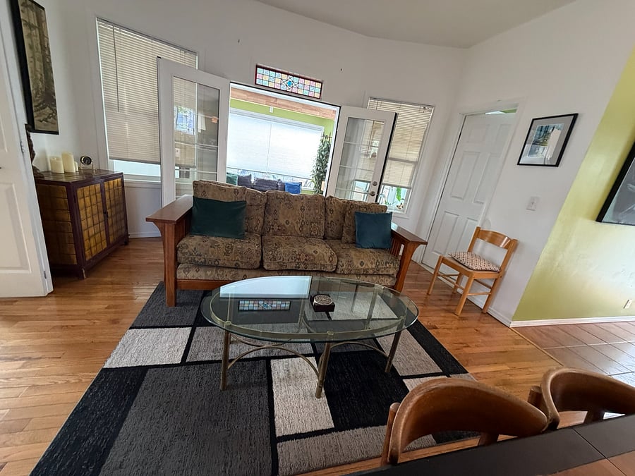 Bright, comfortably furnished living room