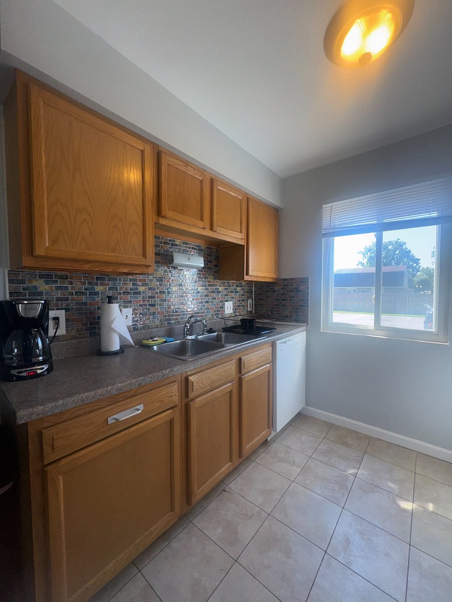 Natural light throughout and a fully equipped kitchen