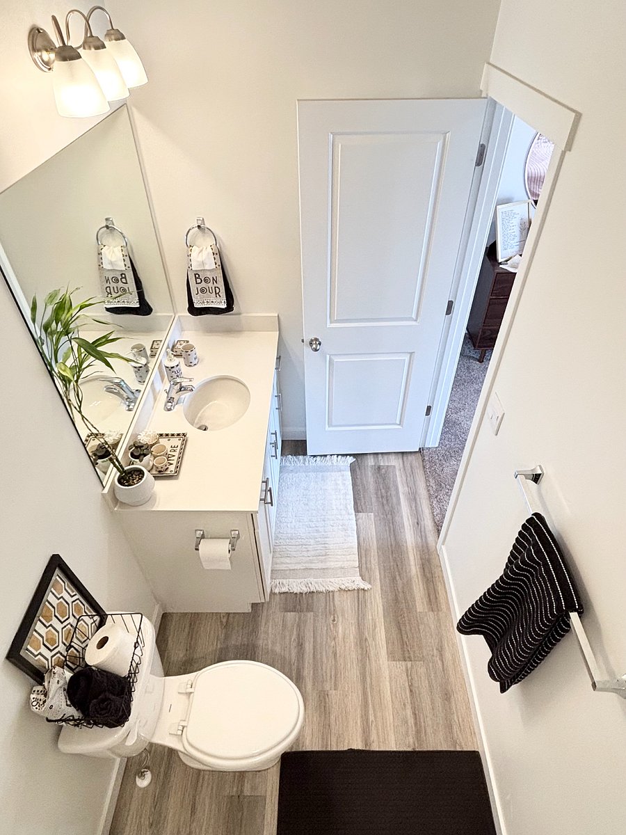 Master bath with shower and tub combo